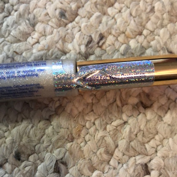 Senegence prism limited edition moisturizing gloss - Picture 2 of 2